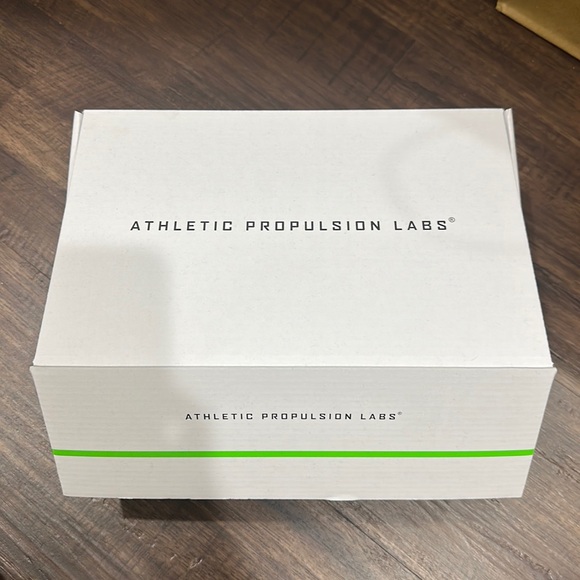 APL Women’s Techloom Wave - Picture 2 of 9